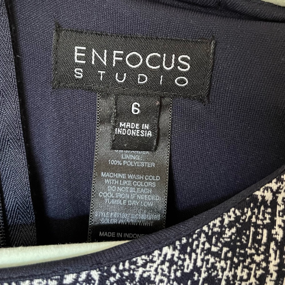 Dress - Picture 3 of 3